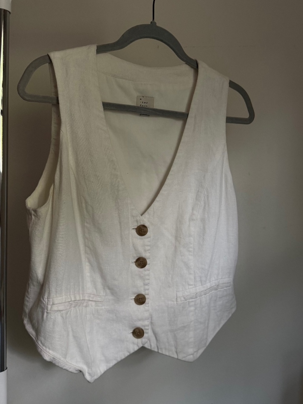 A New Day White Linen-Blend Button-Front Vest – Medium